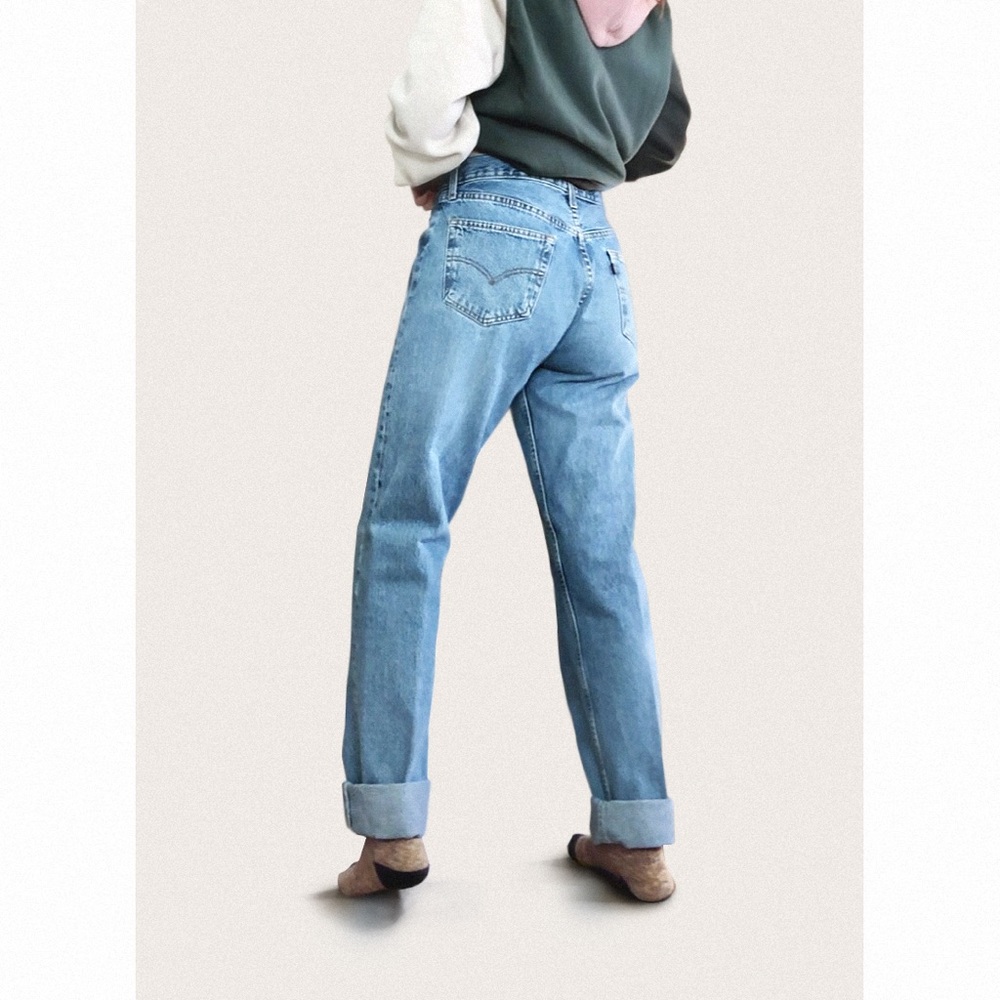 VTG Levi's Blue Straight Leg Women's Jeans - Picture 4 of 16